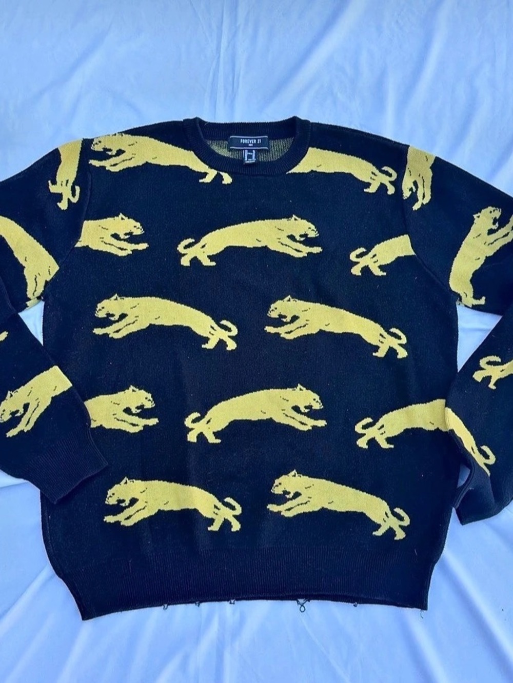 Forever 21 Animal Print Crewneck Sweater Size XL